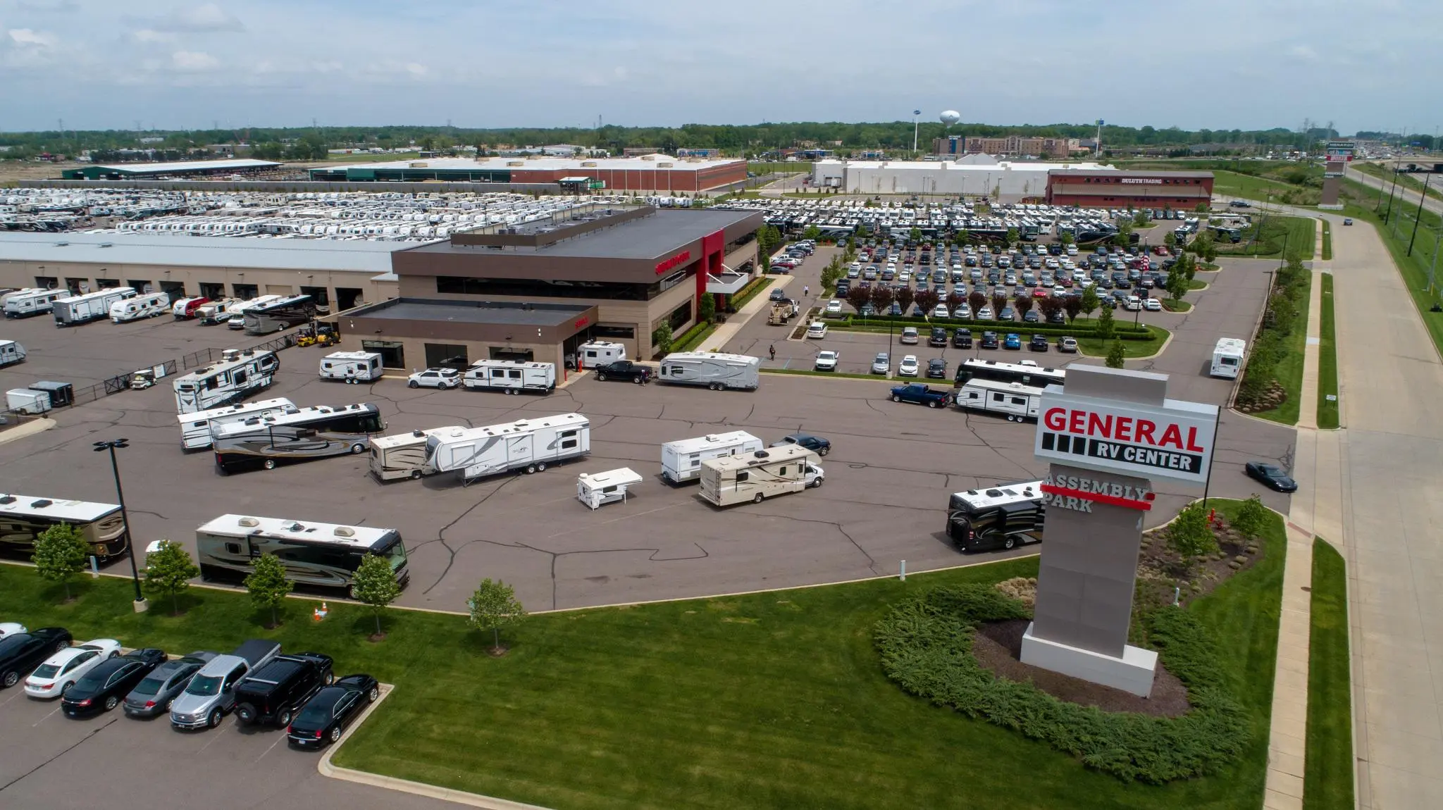 General RV Wixom Exterior